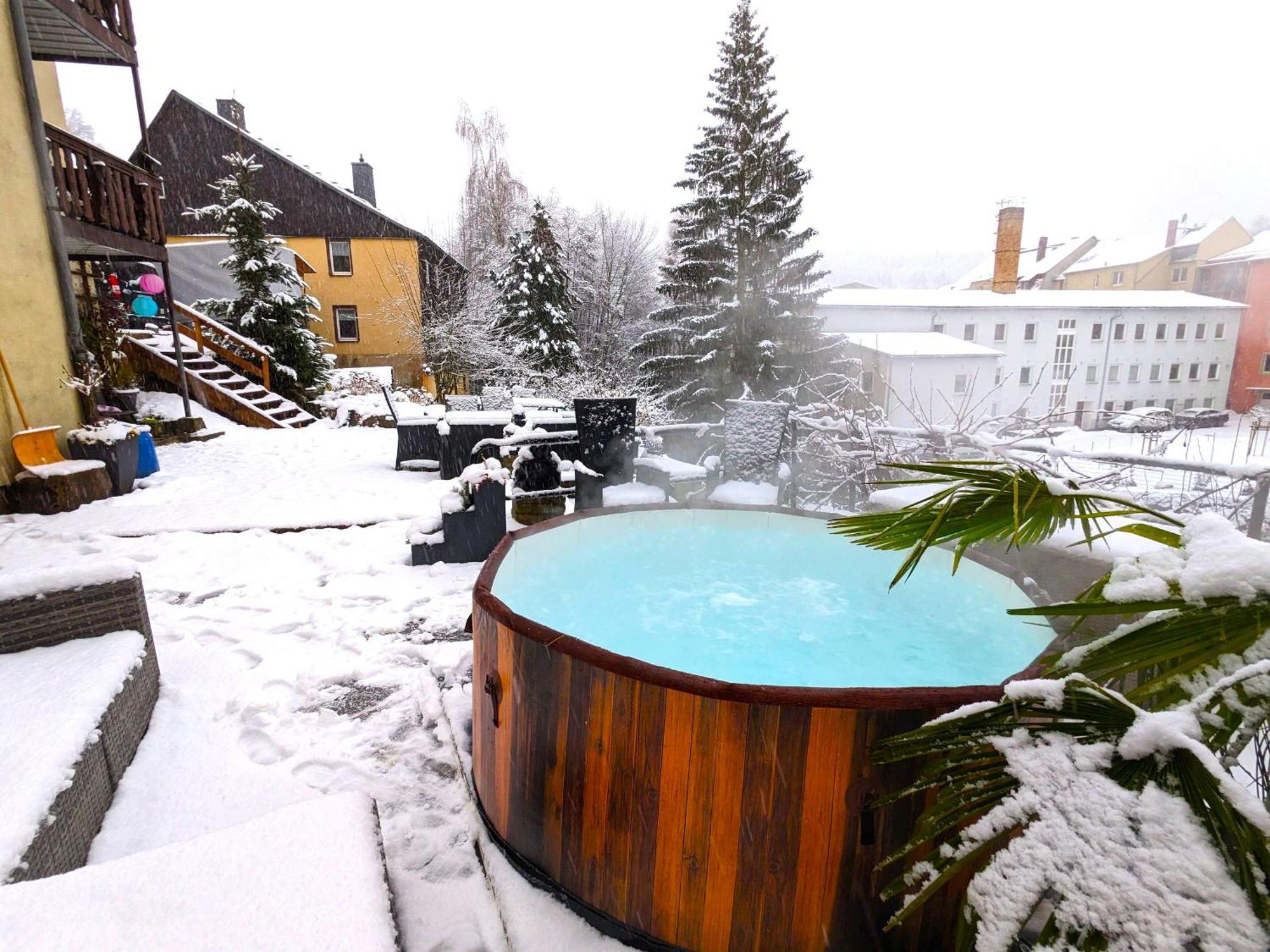 Ut - Urlaubsmagie - Urlaubstraum Mit Whirlpool, Pool & Sauna Зебниц Екстериор снимка